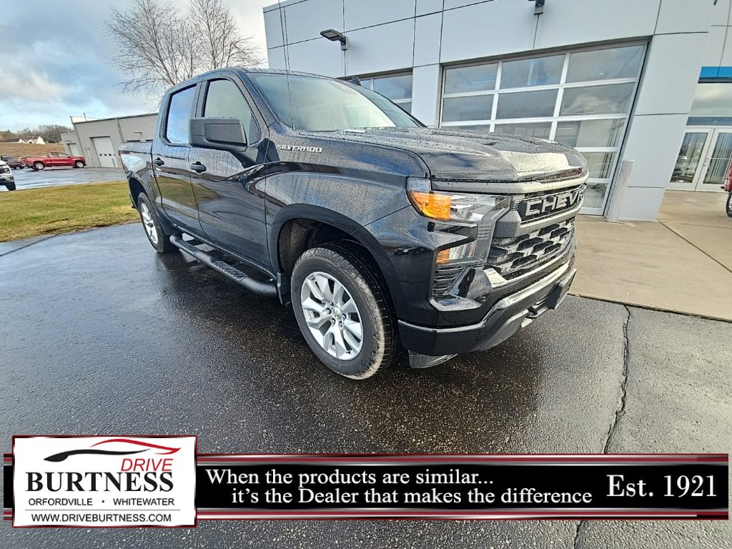 2026 Chevrolet Silverado Custom's photo