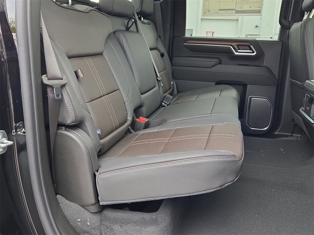 2025 Chevrolet Silverado 2500HD High Country photo 34