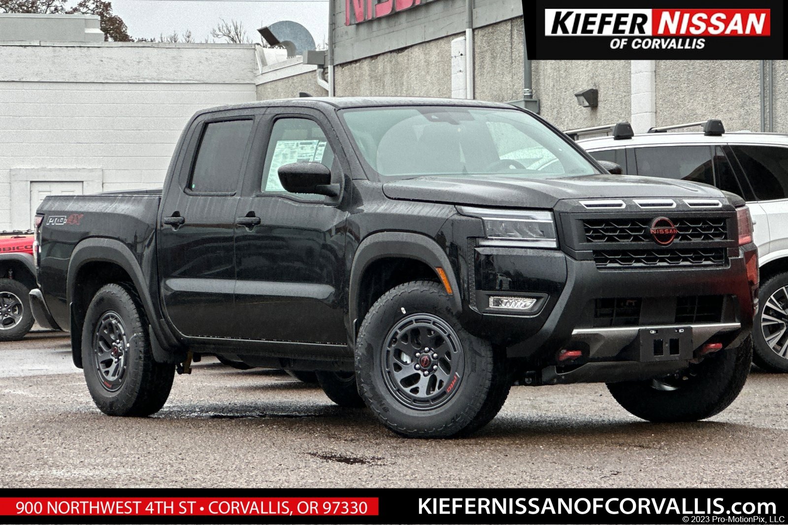 2025 Nissan Frontier PRO-4X's photo