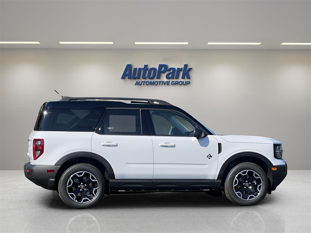 2025 Ford Bronco Sport Outer Banks photo 4