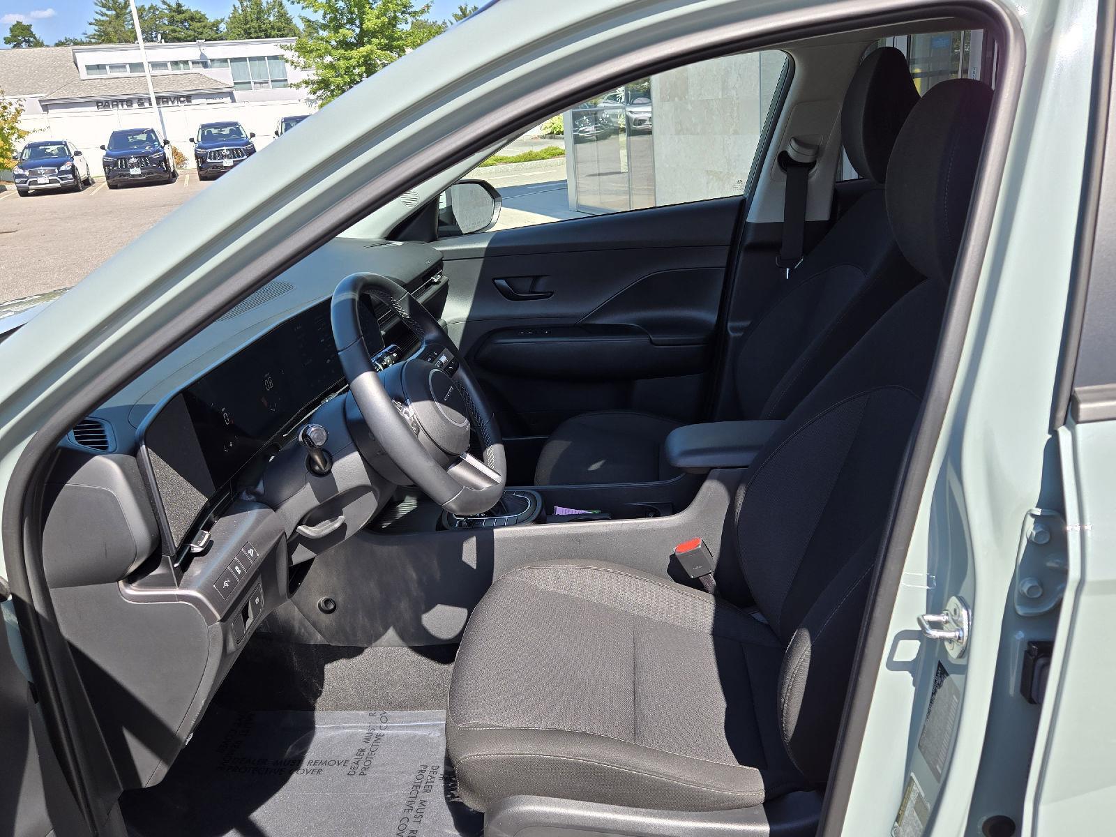 2024 Hyundai Kona SEL photo 3