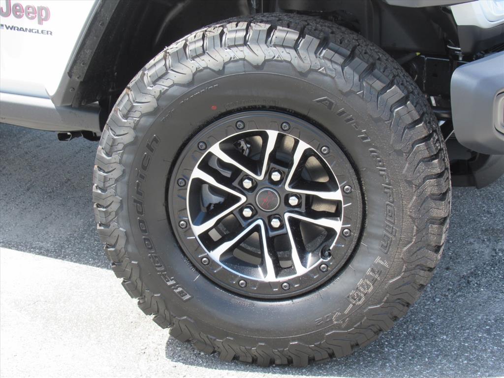 2025 Jeep Wrangler Rubicon photo 7