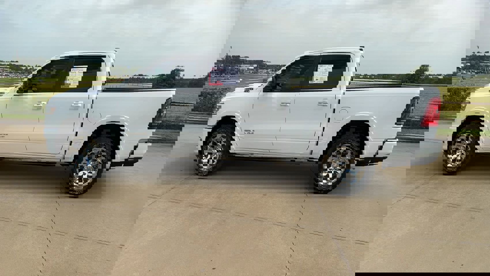 2025 Ram 1500 Lone Star photo 4
