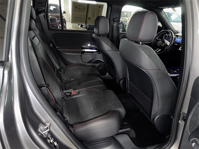2024 Mercedes Benz GLB 250 photo 11