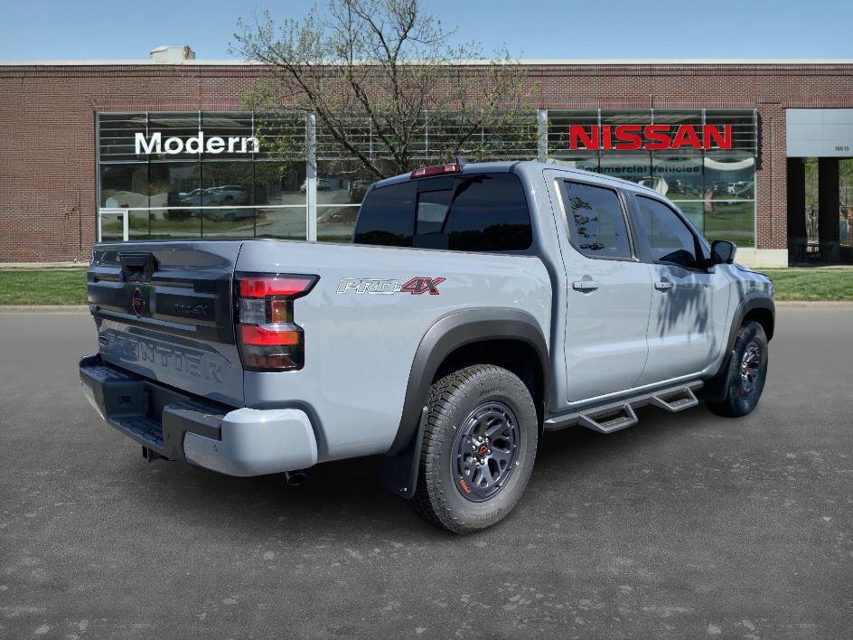 2026 Nissan Frontier Crew Cab PRO-4X photo 4