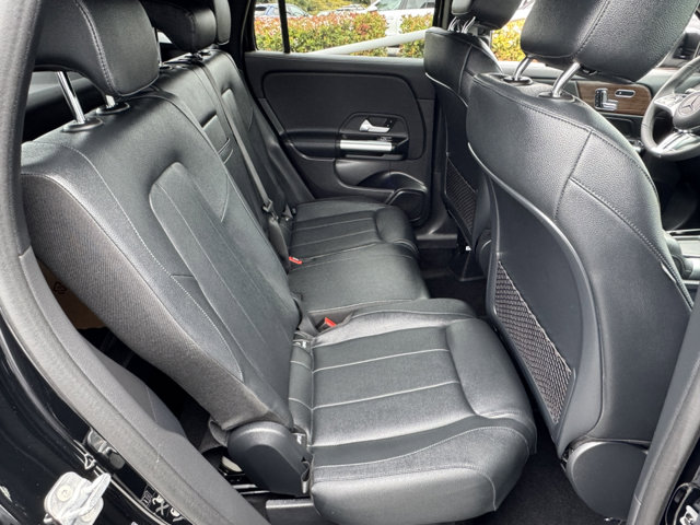 2025 Mercedes Benz GLA 250 4MATIC photo 4