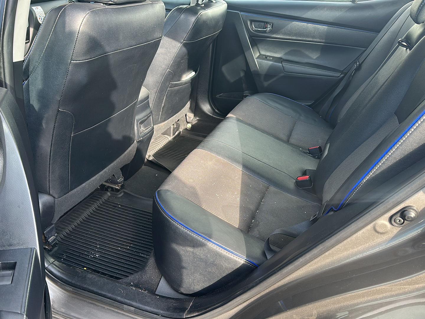 2018 Toyota Corolla SE photo 7