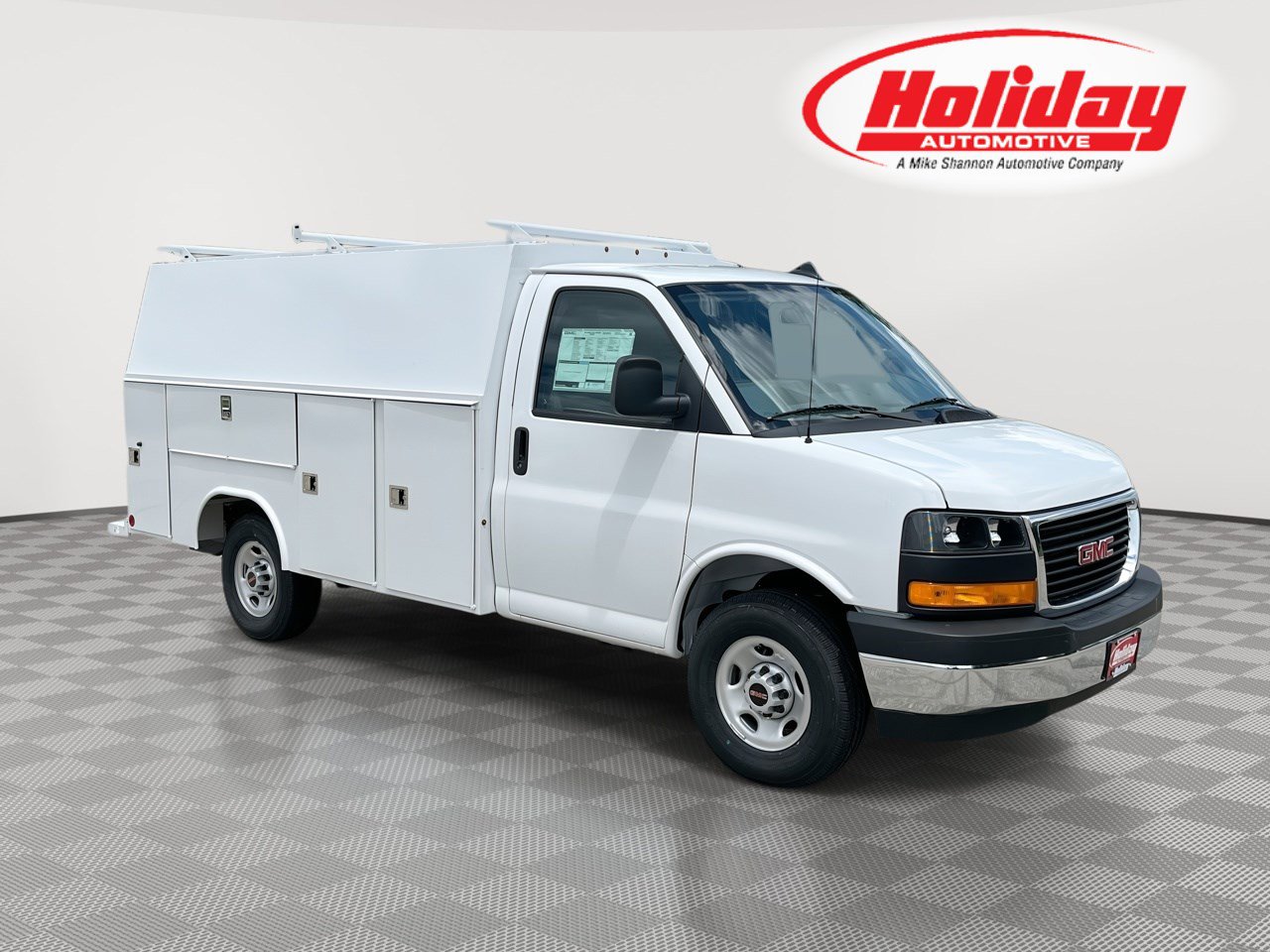 2025 GMC Savana Cutaway Work Van's photo