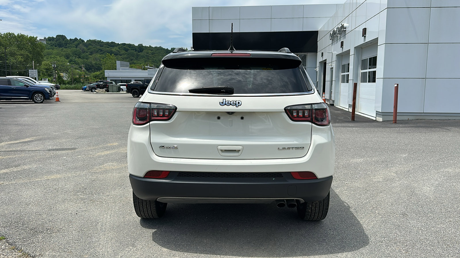 2020 Jeep Compass Limited photo 2