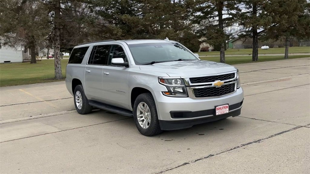 Used 2019 Chevrolet Suburban LS with VIN 1GNSKGEC9KR210360 for sale in Oslo, Minnesota