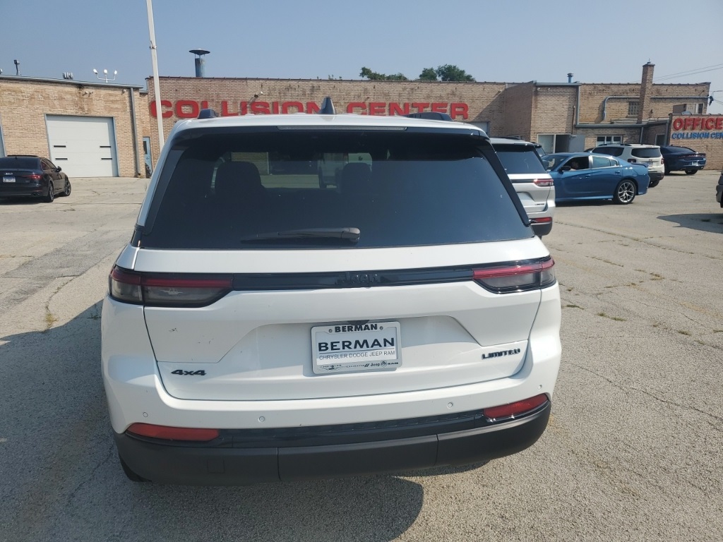 2025 Jeep Grand Cherokee Limited photo 4