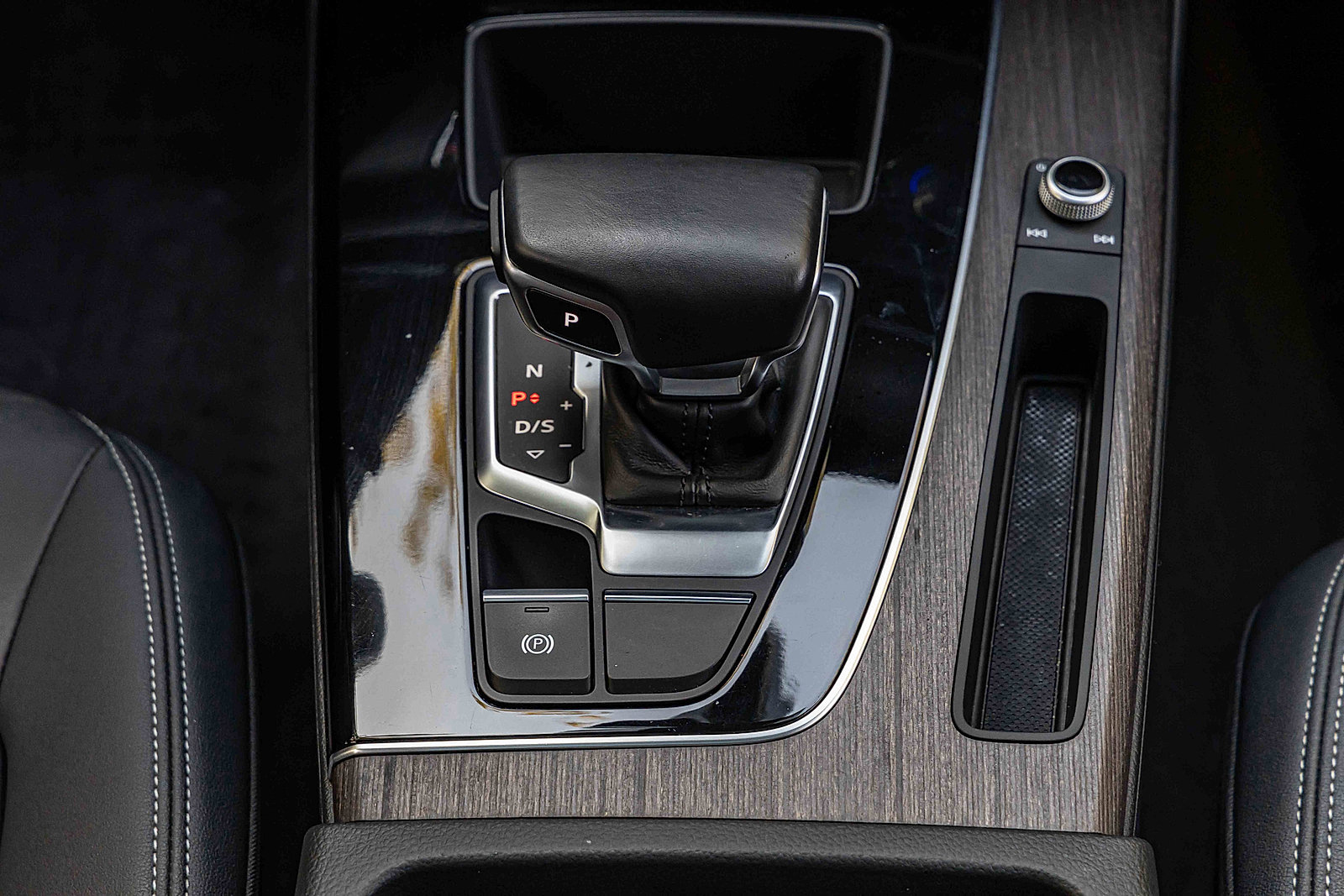 2021 Audi Q5 Premium photo 14