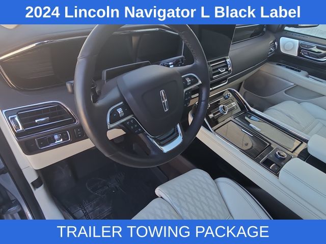 2024 Lincoln Navigator Black Label photo 15