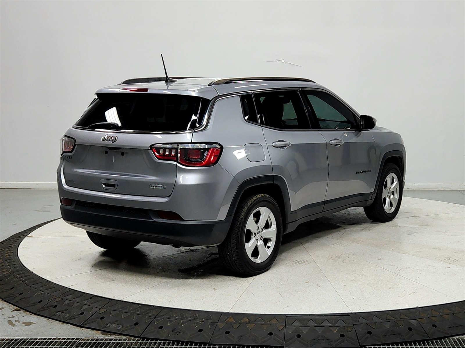 2018 Jeep Compass Latitude photo 7