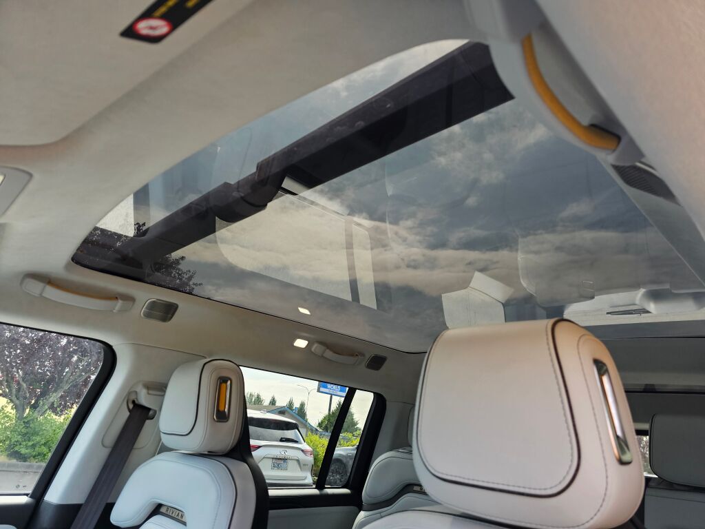 2023 Rivian R1S Adventure photo 26