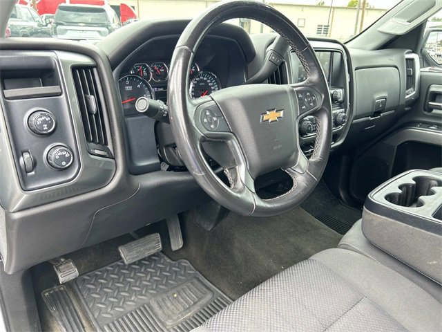 2018 Chevrolet Silverado 1500 LT photo 12