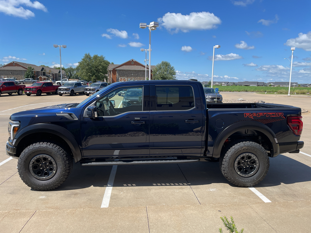 2025 Ford F-150 Raptor photo 3