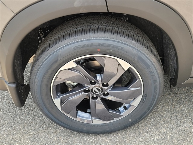 2026 Nissan Rogue SV photo 4