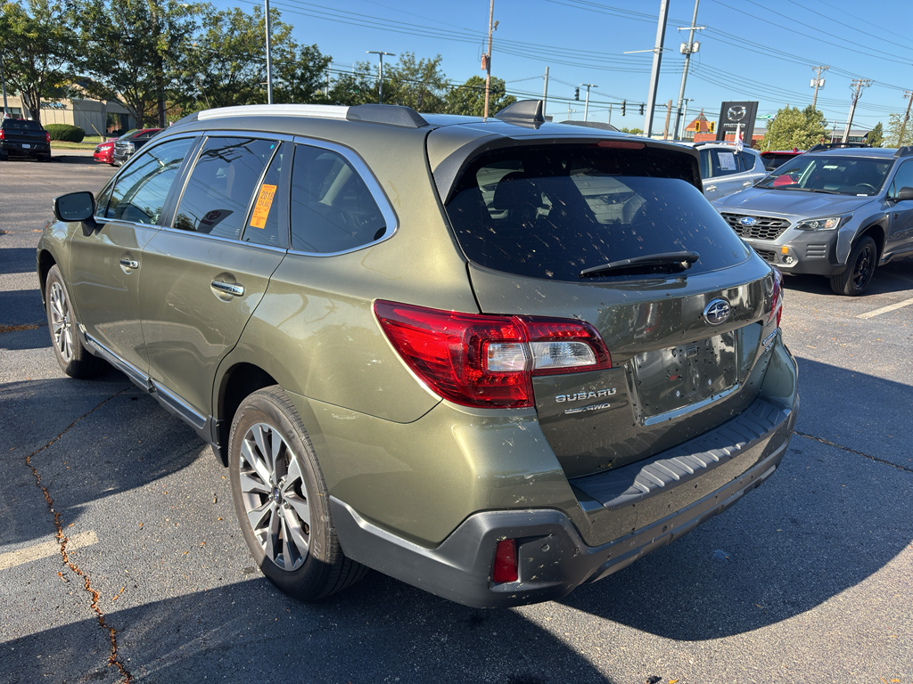 2018 Subaru Outback Touring photo 4