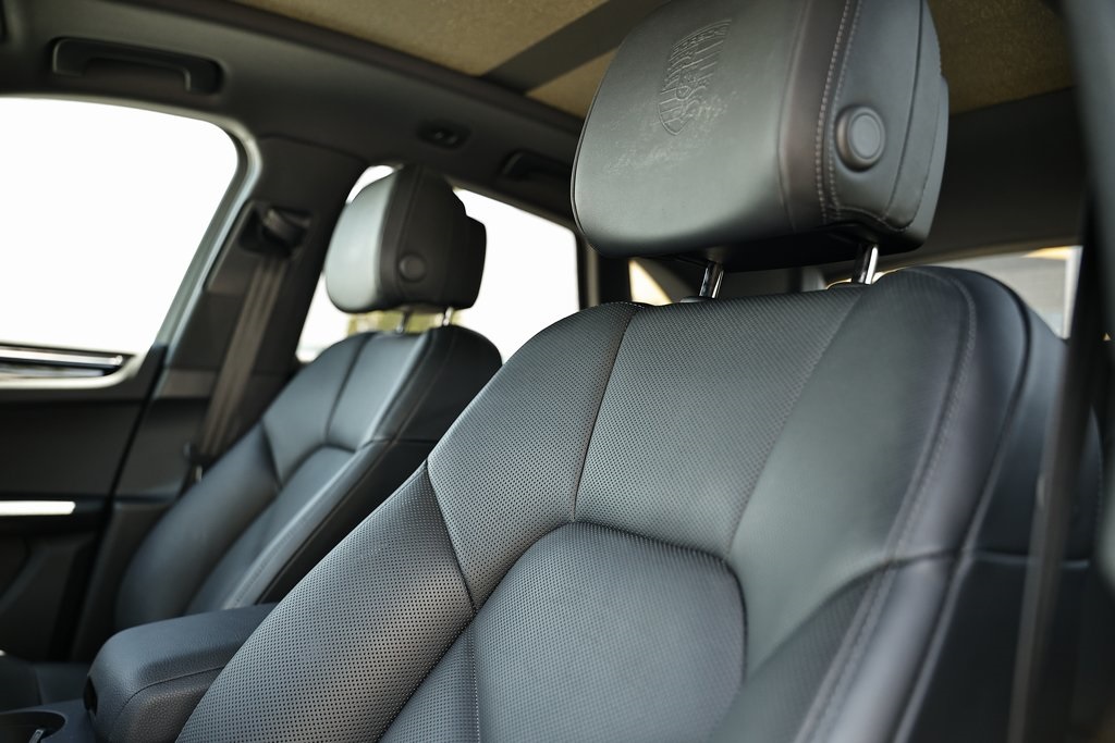 2024 Porsche Macan T photo 22