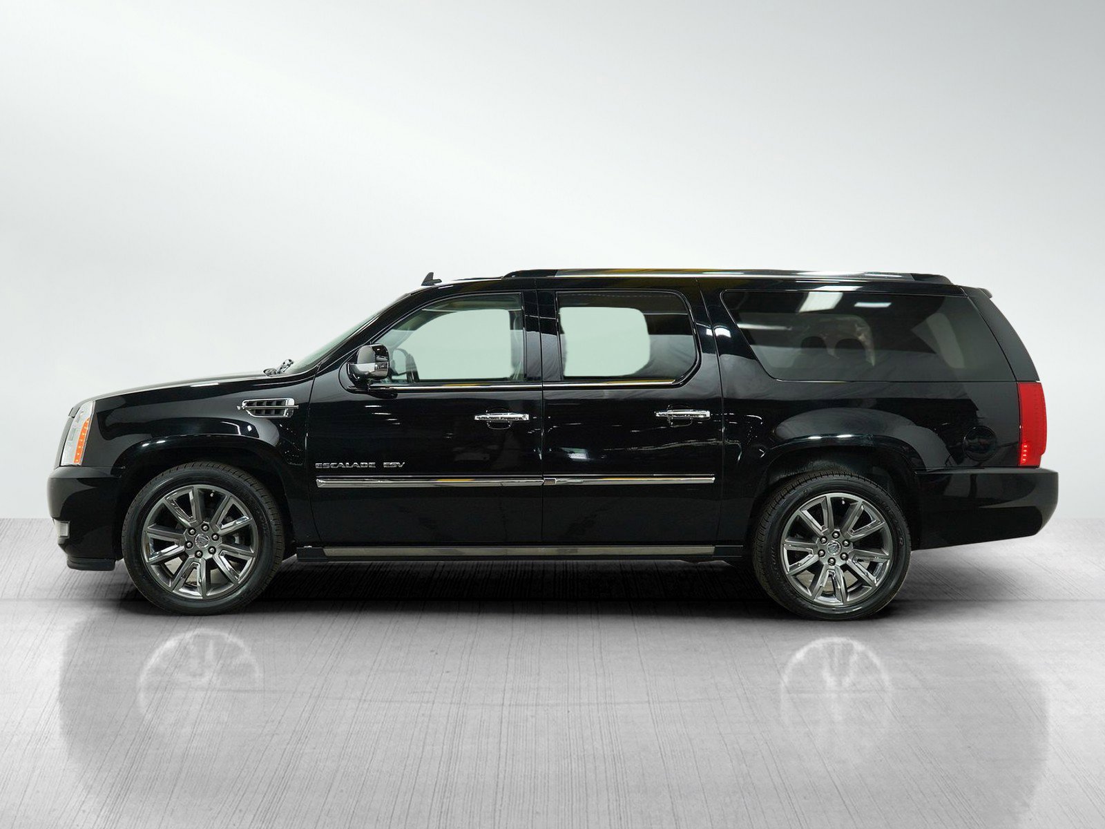 Used 2012 Cadillac Escalade ESV Luxury with VIN 1GYS4HEFXCR135697 for sale in White Bear Lake, Minnesota