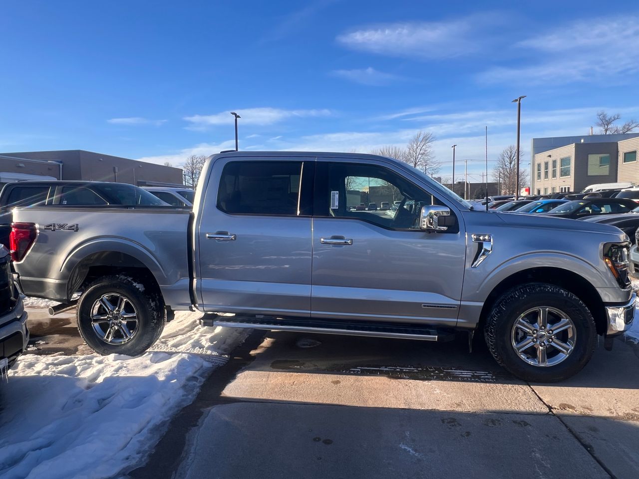 2025 Ford F-150 XLT photo 4