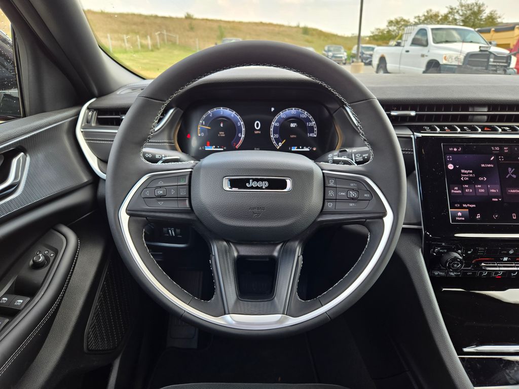 2025 Jeep Grand Cherokee Altitude X photo 14