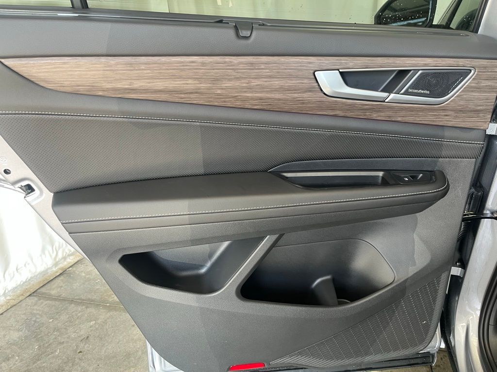 2025 Volkswagen Atlas SEL Premium R-Line photo 20