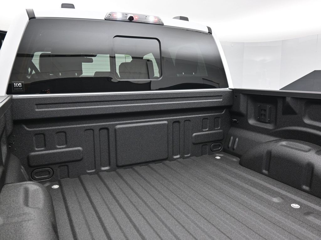 2025 Ford F-150 Raptor photo 21