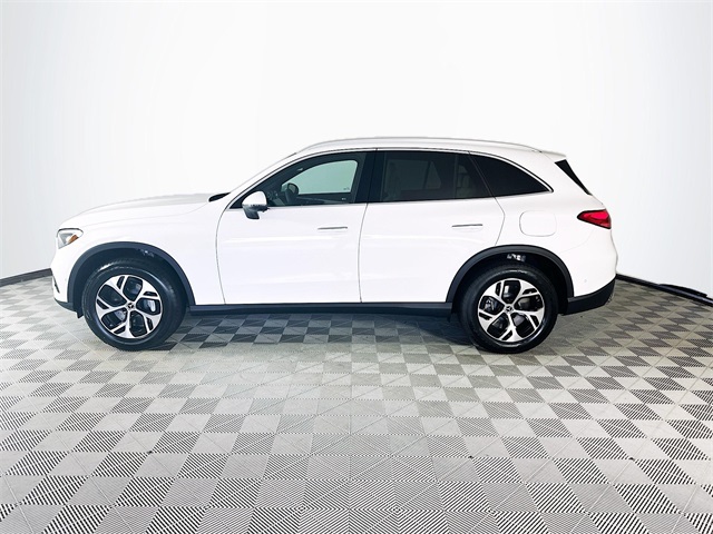 2026 Mercedes Benz GLC 350e 4MATIC photo 4