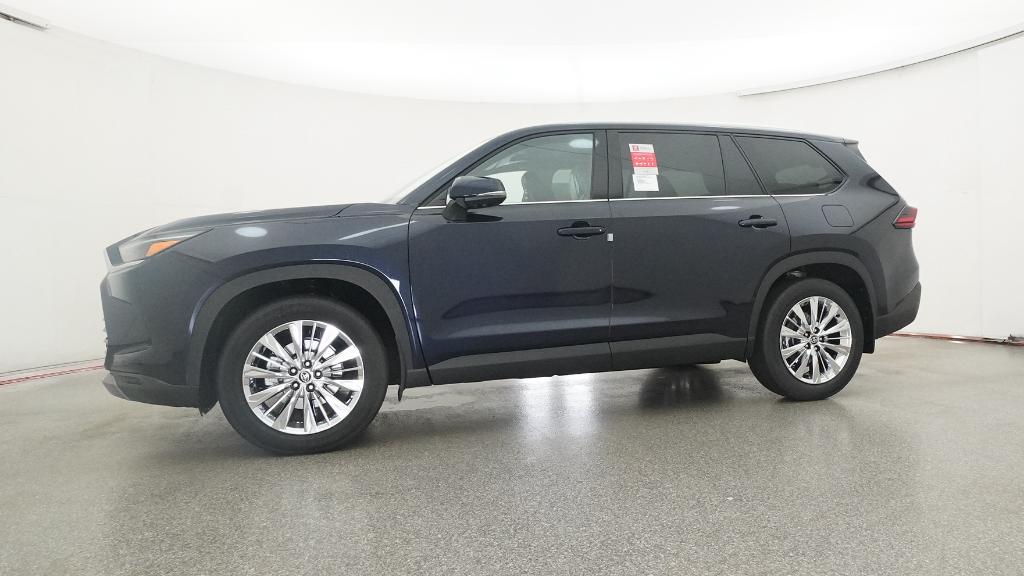 2026 Toyota Grand Highlander Platinum AWD photo 8