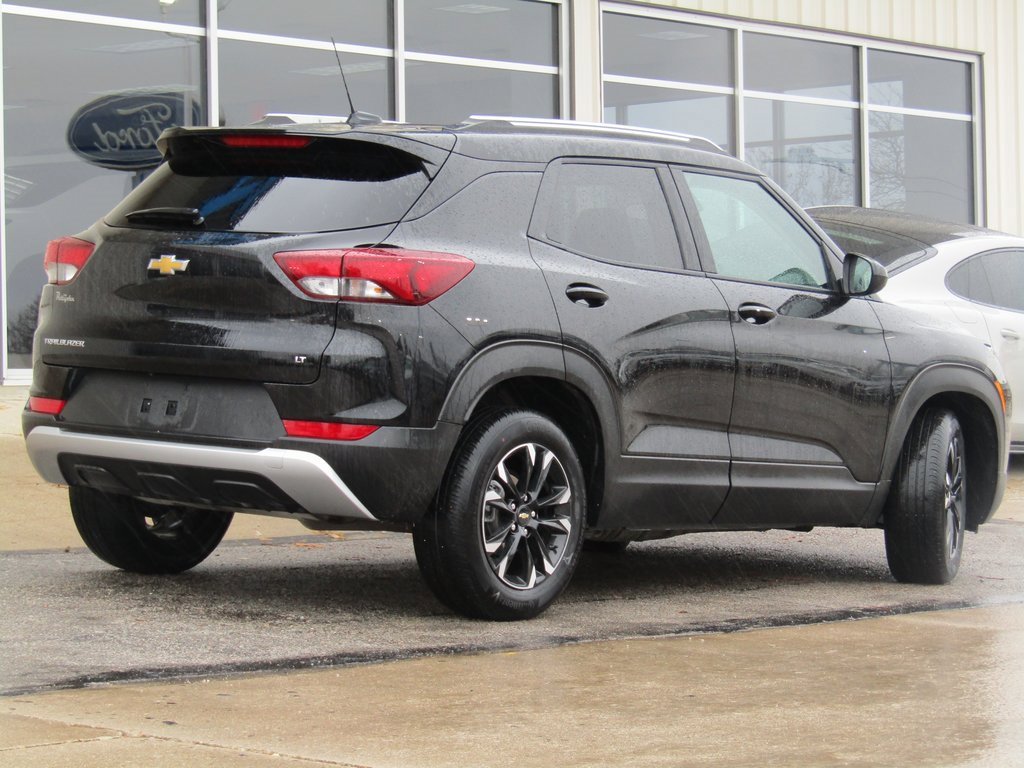 2023 Chevrolet Trailblazer LT photo 3