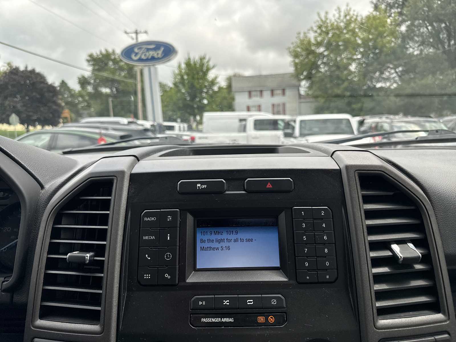 2022 Ford F-250 XL photo 28