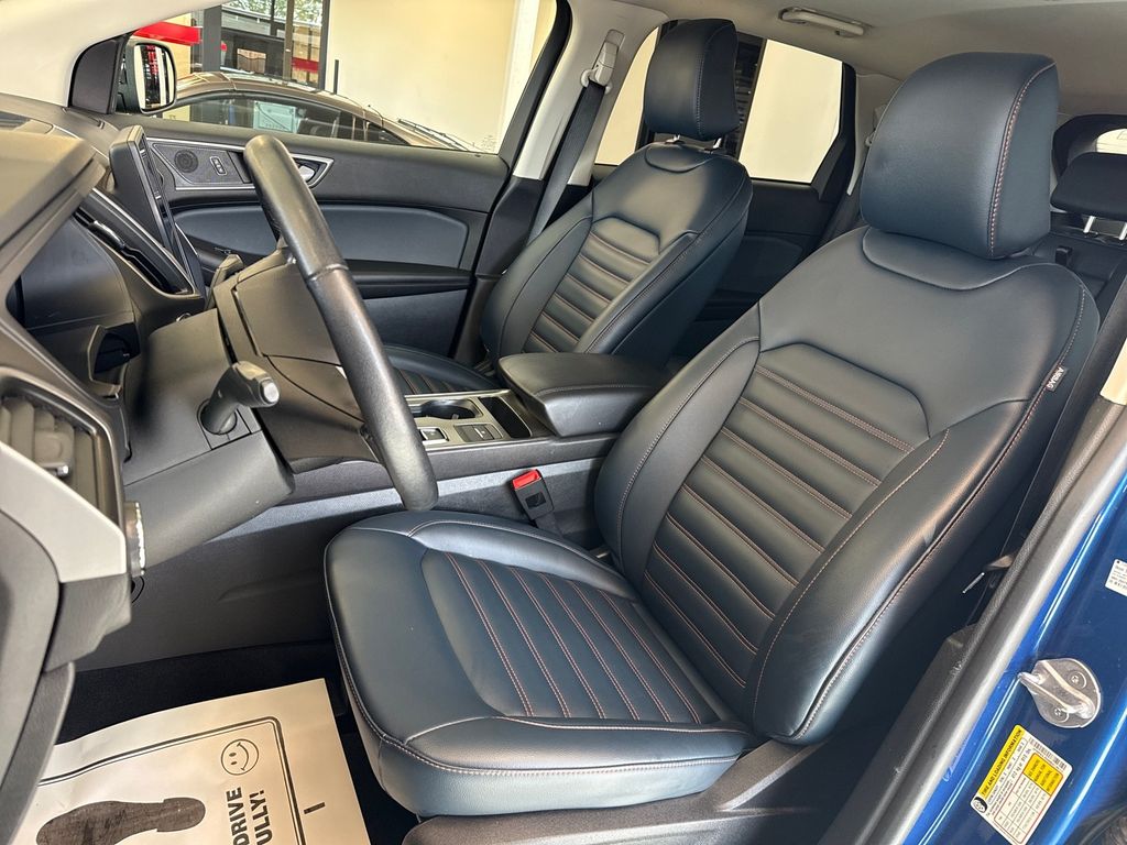 2024 Ford Edge SEL photo 8