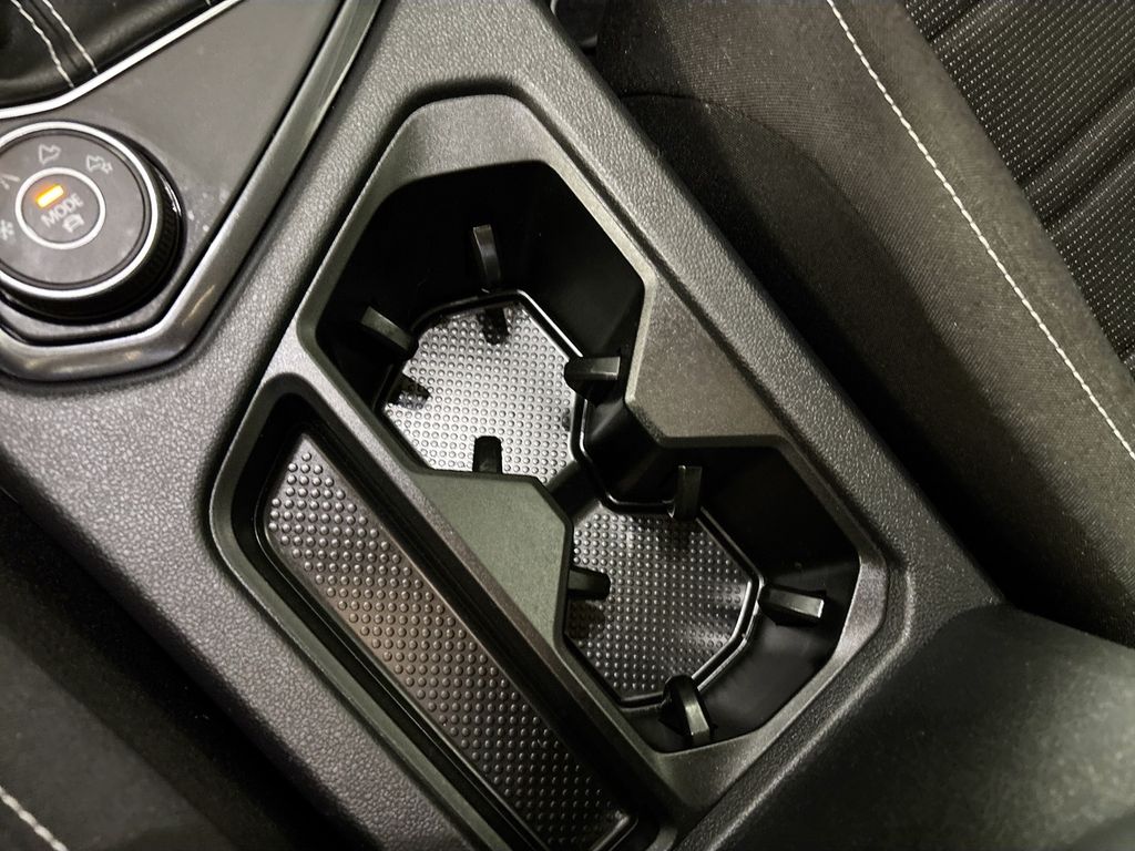 2022 Volkswagen Tiguan S photo 15