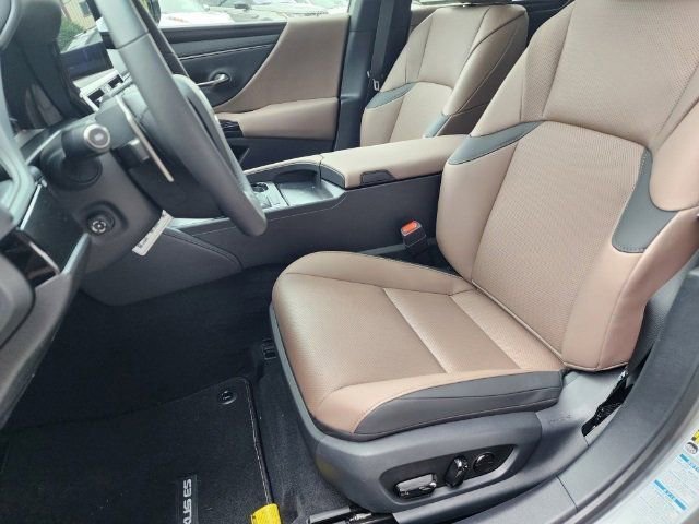 2023 Lexus ES 250 photo 5