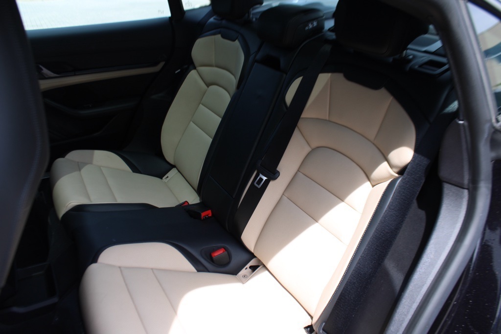 2025 Porsche Taycan Base photo 29