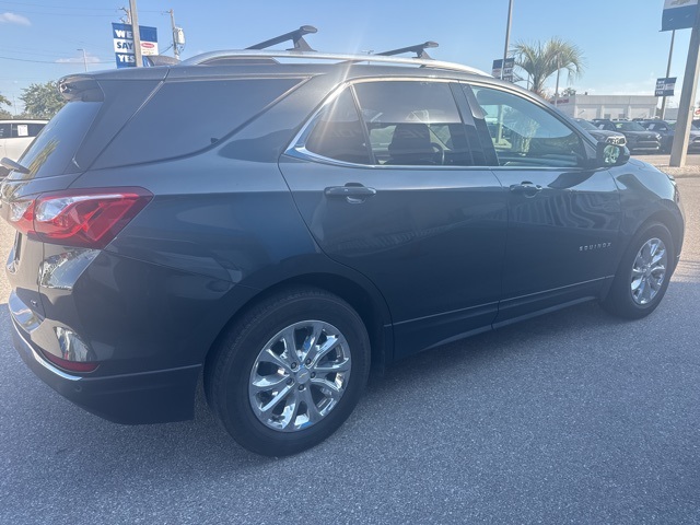2018 Chevrolet Equinox LT photo 3
