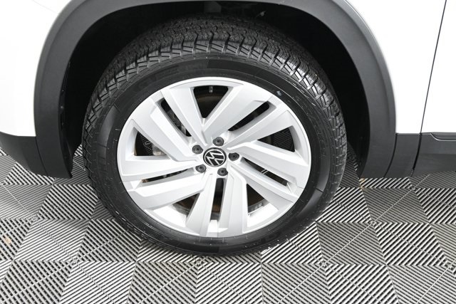 2022 Volkswagen Atlas Cross Sport SE Technology photo 26