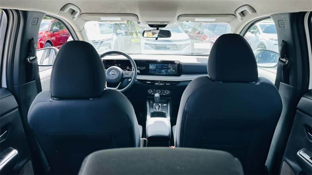 2026 Nissan Kicks SV photo 24