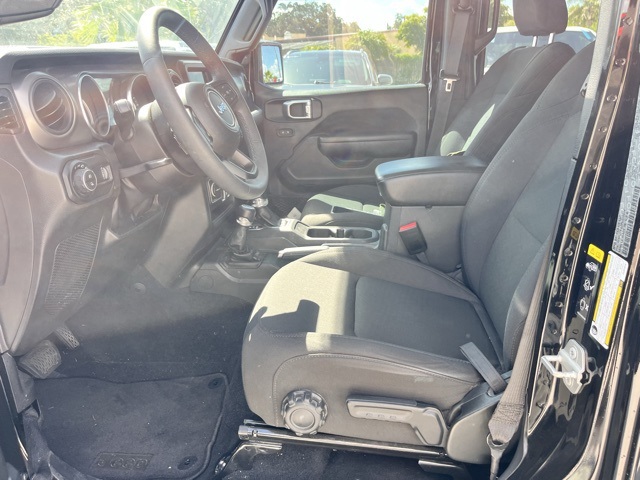 2023 Jeep Gladiator Willys photo 7