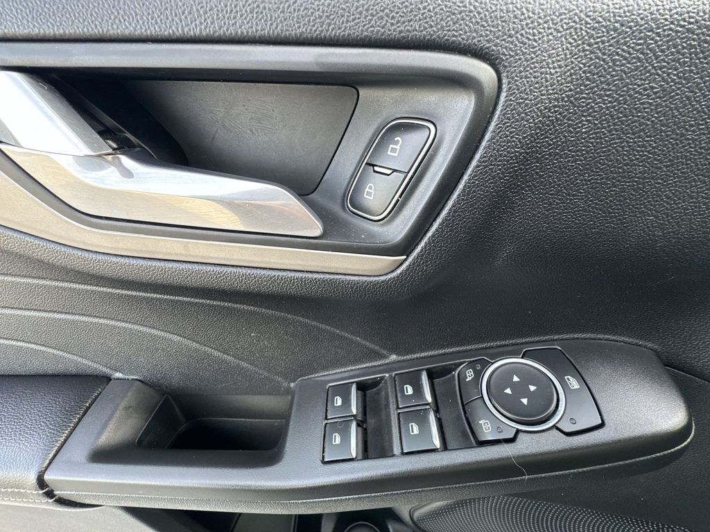 2021 Ford Escape SE photo 15