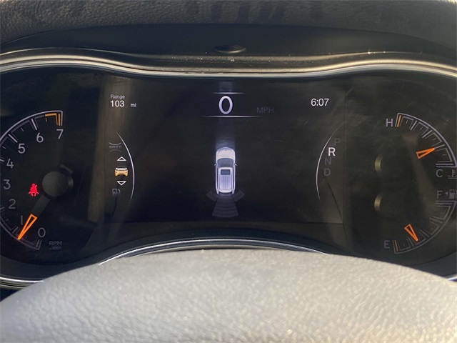 2019 Jeep Grand Cherokee Altitude photo 16