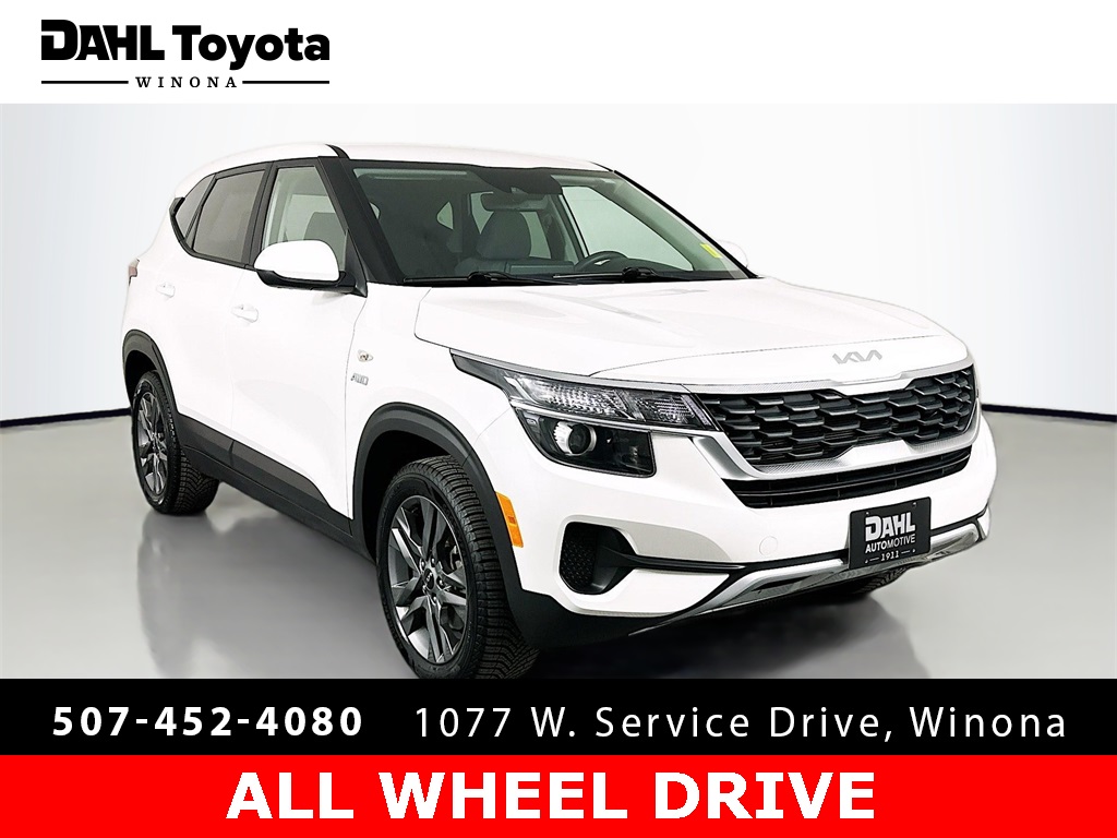 2023 Kia Seltos LX's photo