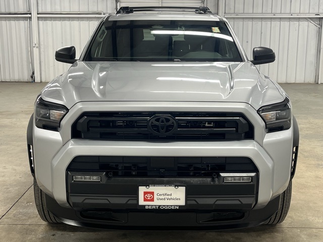 2025 Toyota 4Runner SR5 photo 2