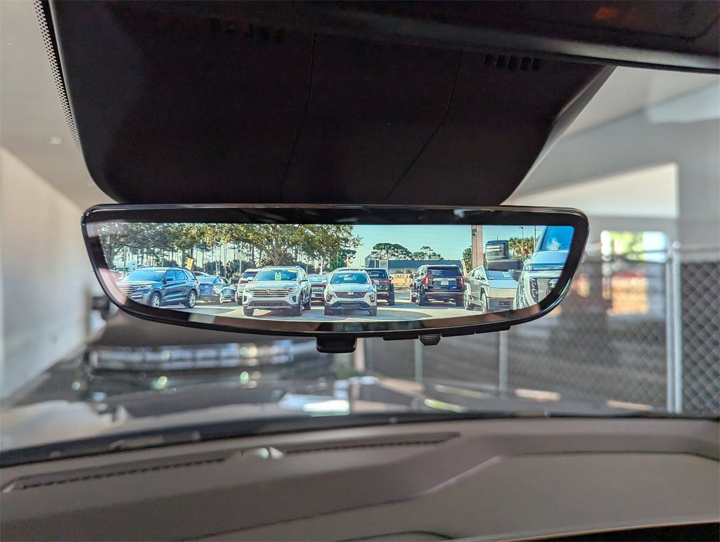 2025 Cadillac Escalade Premium Luxury photo 25