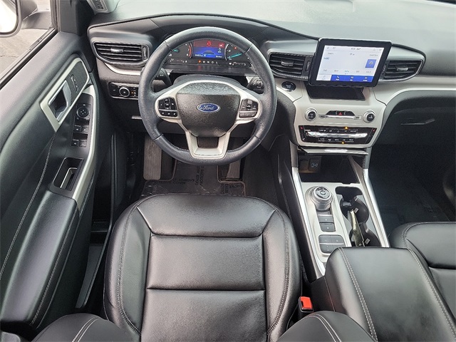 2023 Ford Explorer XLT photo 4