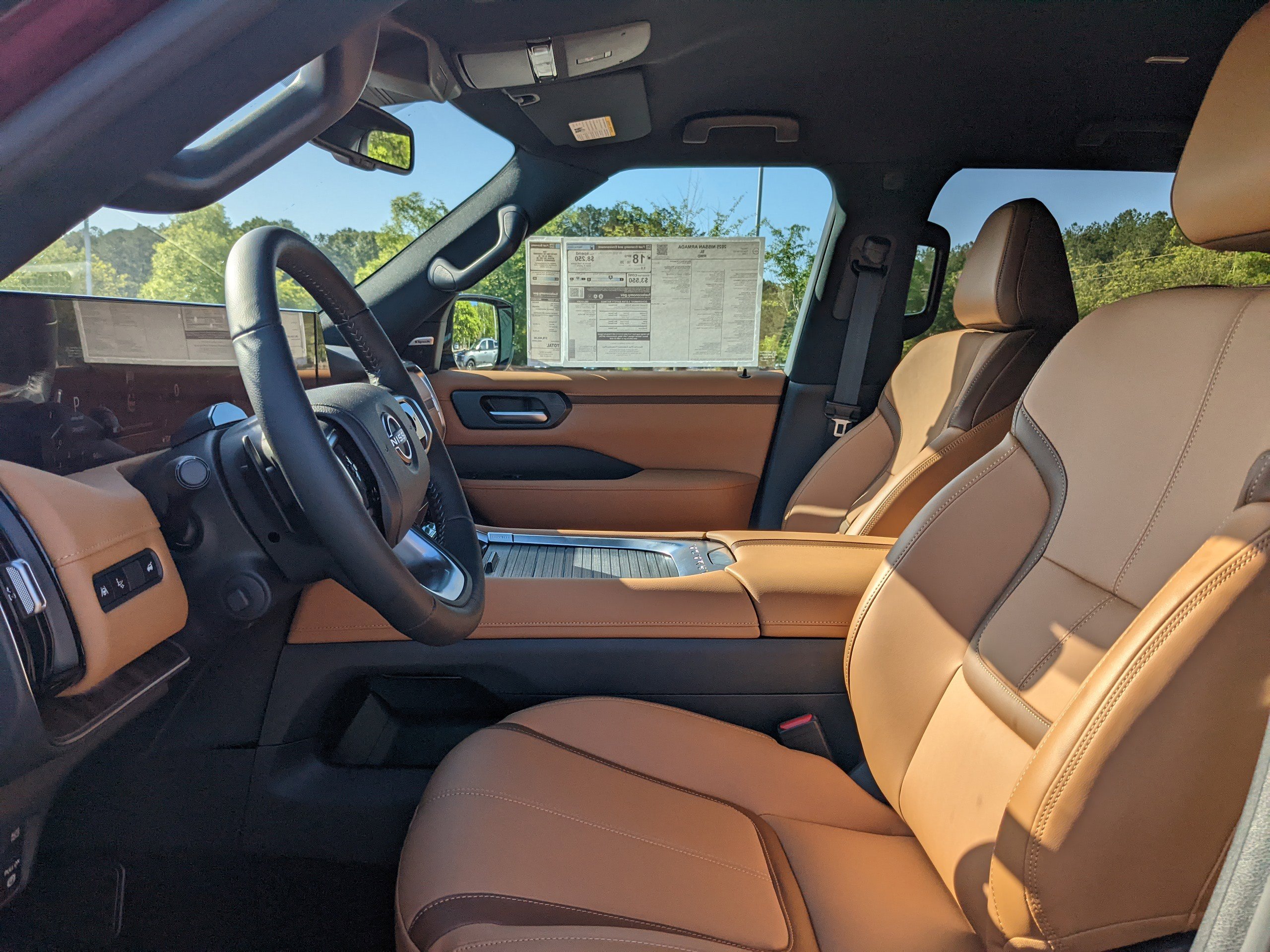 2025 Nissan Armada SL photo 12