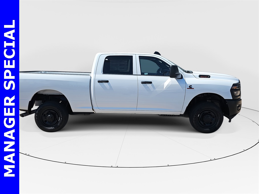 2025 Ram 2500 Tradesman photo 2