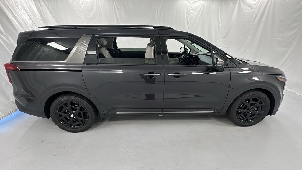 2026 Kia Carnival SX Prestige photo 2